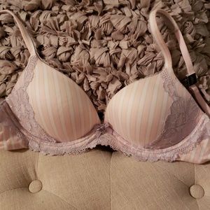 NWT Body by Victoria No Wire Bra 36B